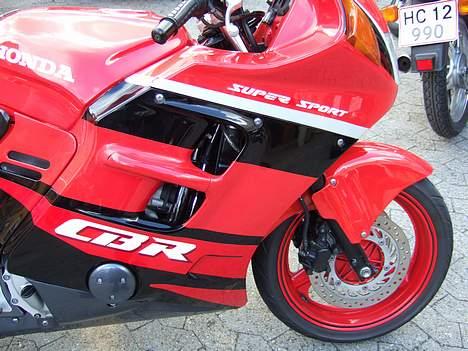 Honda cbr1000 SOLGT billede 3