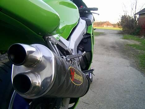 Kawasaki ZX-7R billede 9
