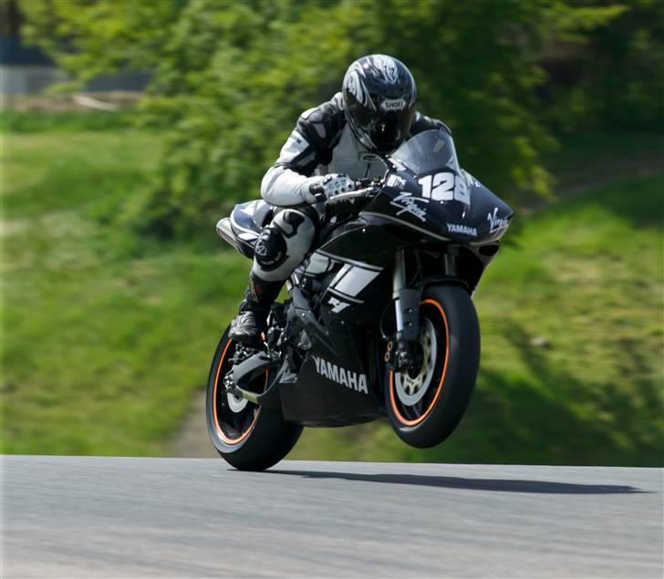 Yamaha r1 Banecykel "solgt" billede 1