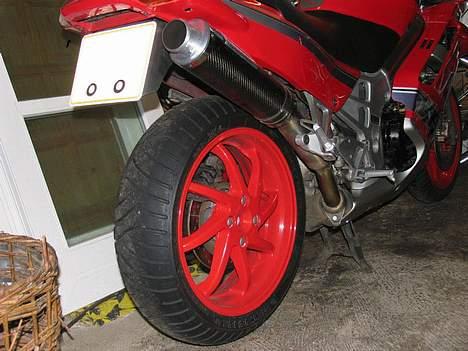 Honda VFR750F (SOLGT) - Check lige den svingarm .....Øhhhh, som ikke er der! billede 10