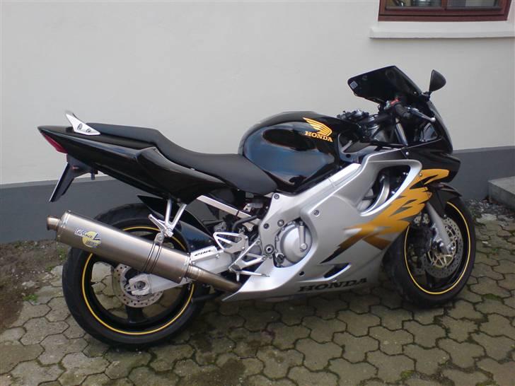 Honda CBR 600 F4 billede 4
