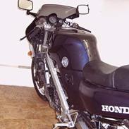 Honda vfr400 solgt