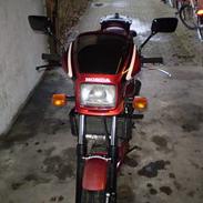 Honda VF400F  totalskadet