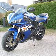 Yamaha YZF R1