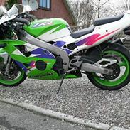 Kawasaki zxr 400