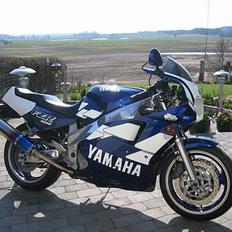 Yamaha FZR 1000 solgt