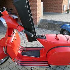 Vespa P80X
