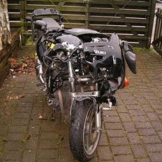 Suzuki GSX 600 F (R.I.P)