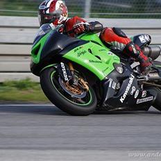 Kawasaki ZX6RR 