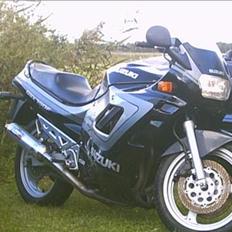 Suzuki GSX 750F (SOLGT)
