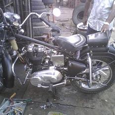 Royal Enfield Lightning