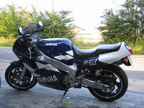 Yamaha FZR 1000 solgt billede 5