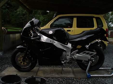 Yamaha FZR 1000 EXUP billede 1