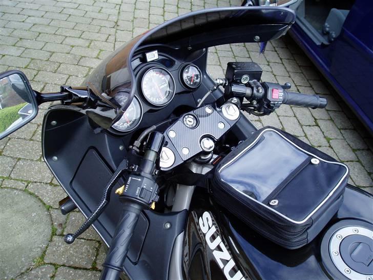 Suzuki RF 600 R billede 17