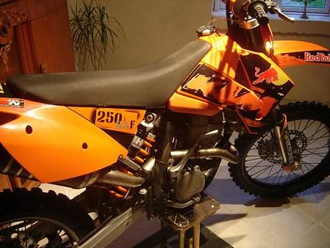 KTM 250 SXF (solgt) billede 3