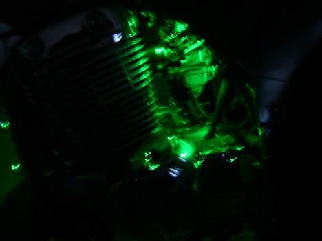 Jinlun Sælges pris 3000 kr - 10 grønne dioder for midt og bag billede 5