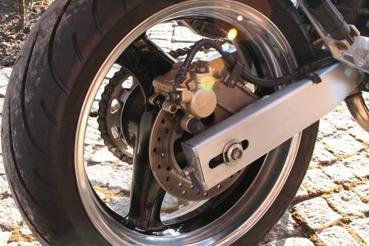 Honda hornet 600 SOLGT billede 3