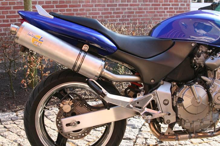 Honda hornet 600 SOLGT billede 4