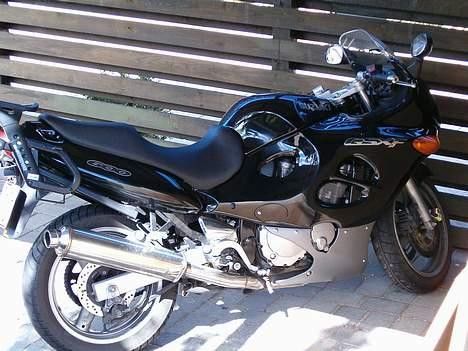 Suzuki GSX 600 F (R.I.P) - min elskede GSXér billede 1