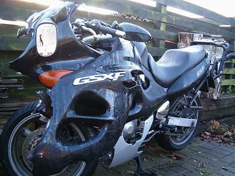 Suzuki GSX 600 F (R.I.P) - Efter ulykken - den pæne side... billede 2