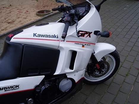 Kawasaki Gpx 600 Solgt!! billede 5