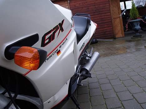 Kawasaki Gpx 600 Solgt!! billede 6