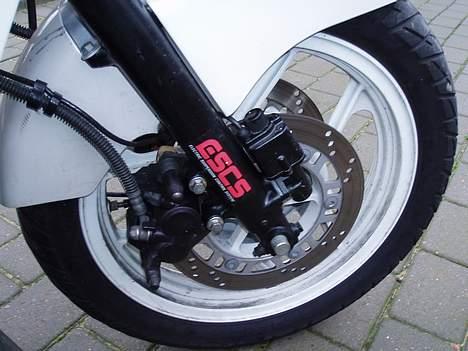 Kawasaki Gpx 600 Solgt!! billede 7