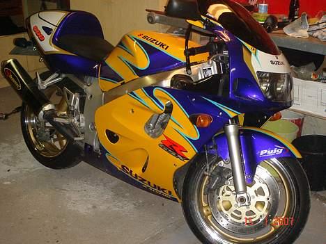 Suzuki GSXR 600 CORONA SOLGT billede 12