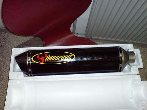 Yamaha R6 Rossi - den nye udstødning :) billede 5