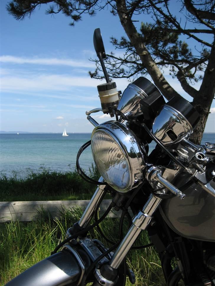 Kawasaki Z1000  - Den gamle er kommet ud at køre, og chaufføren siger den kører godt :) billede 1