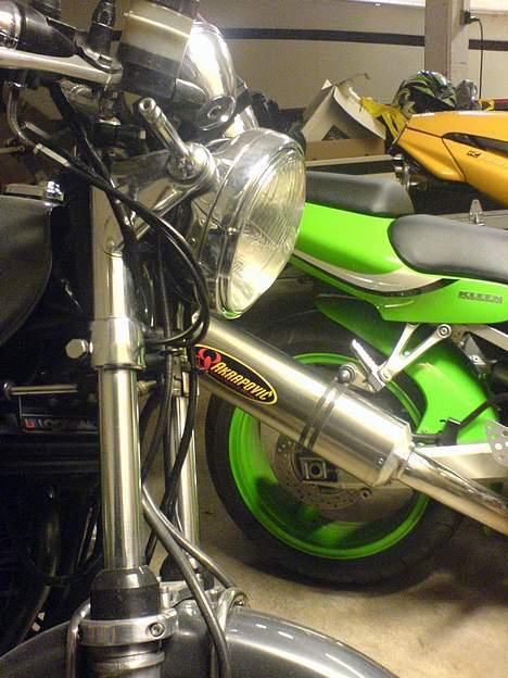 Kawasaki Z1000  - Den fine gamle i godt selvskab billede 3