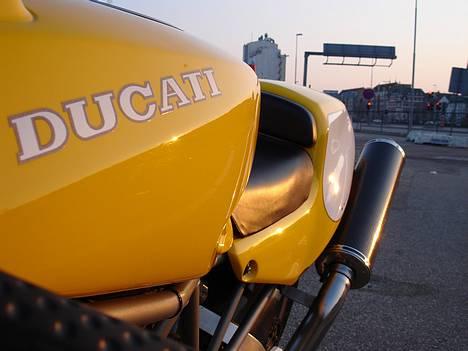 Ducati superlight 900 "Solgt" - mærkerne skal nok af og så nogle agip mærker på istedet billede 7