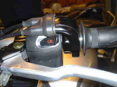 Yamaha FZ1-S - Overhalingslys bruges til starter. billede 3
