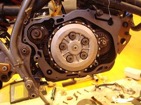 Yamaha xt 350 SOLGT - tjekkede lige oliepumpe og kobling da der alligvel skulle skiftes olie /filtre  billede 7