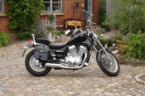 Suzuki VS 700 Intruder billede 2