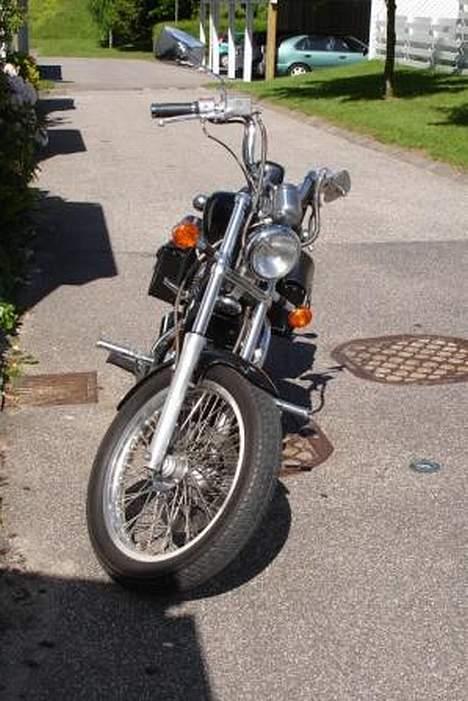 Suzuki VS 700 Intruder billede 3