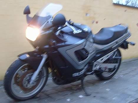 Suzuki GSX 750F (SOLGT) billede 2