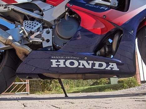 Honda Fireblade * TIL SALG* Årg billede 5