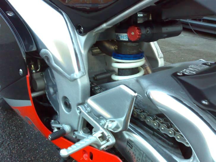 Aprilia RSV1000 Mille (Solgt) billede 6