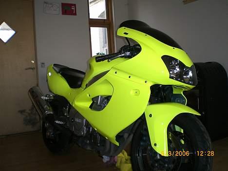 Yamaha YZF 1000 Thunderace - ja så er hun ved at være klar igen til et frisk år 2007 og tro mig den lyser vildt op i sol vejr GGGF billede 3