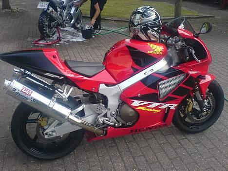Aprilia RSV1000 Mille (Solgt) - Min gamle VTR1000 SP1 billede 11