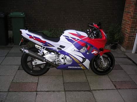 Honda CBR 600 F3 *SOLGT* billede 1
