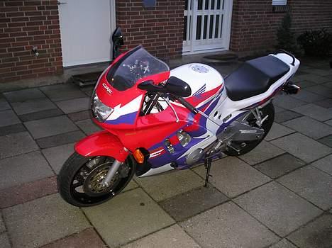 Honda CBR 600 F3 *SOLGT* billede 3