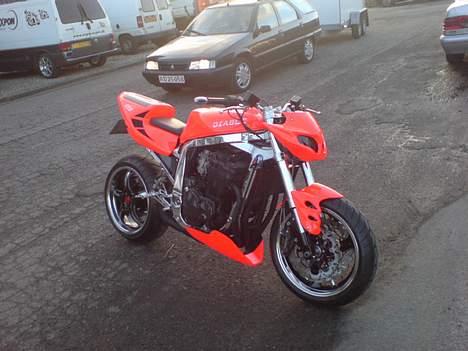 Suzuki GSXR 1100`Street fighter "solgt' billede 5