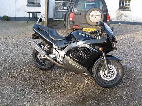 Suzuki RF 600 R billede 1