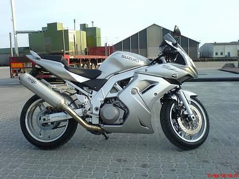 Suzuki SV1000s (SOLGT) billede 8