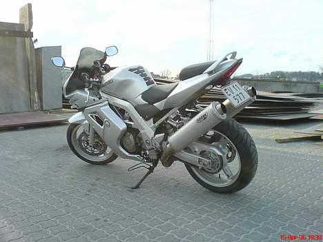 Suzuki SV1000s (SOLGT) billede 10