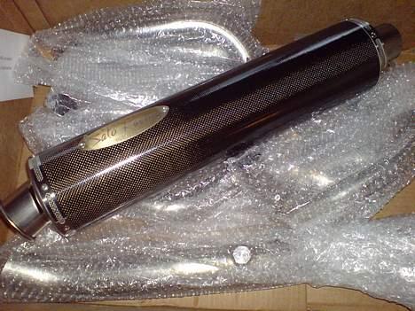 Kawasaki zx 10r (solgt) - Sato full race titaniums udstødning, for pokker den vejer ikke meget :) billede 7