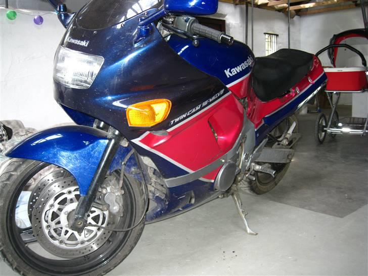 Kawasaki ZZR 600 solgt billede 2