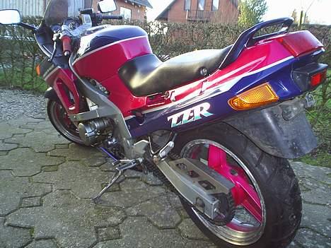 Kawasaki ZZR 600 solgt billede 4
